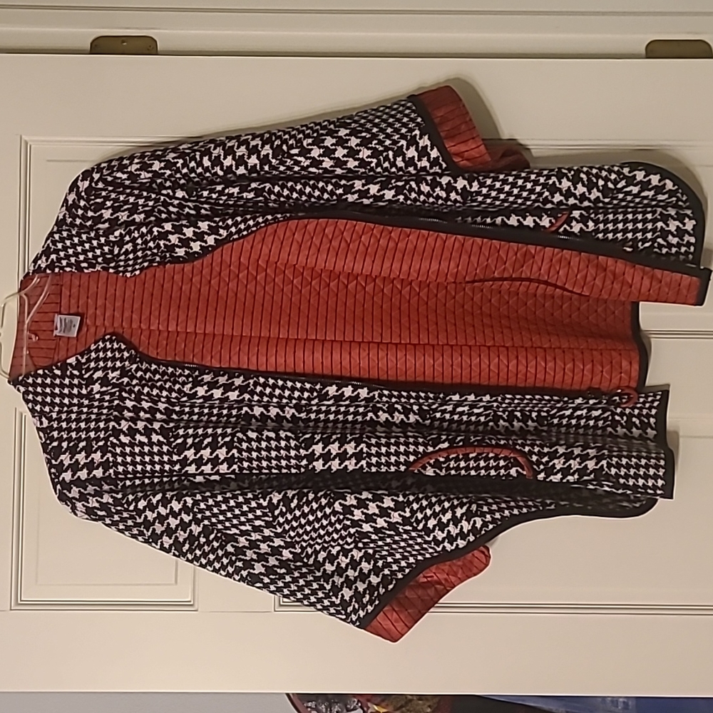 Houndstooth Zip Poncho/Cape